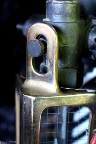 IMG_7629_g (Custom)